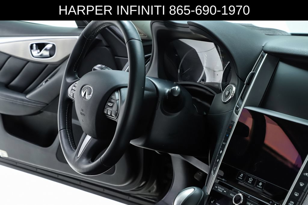Used 2015 INFINITI Q50 Premium w/ Cargo Package RWD image 34