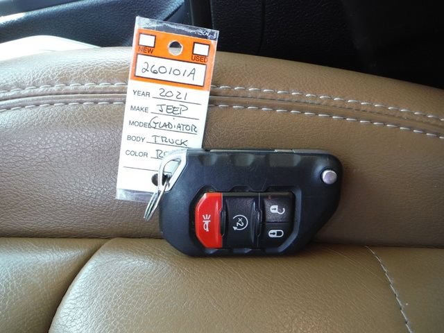 Used 2021 Jeep Gladiator Overland w/ Popular Equipment Package AWD/4WD image 52