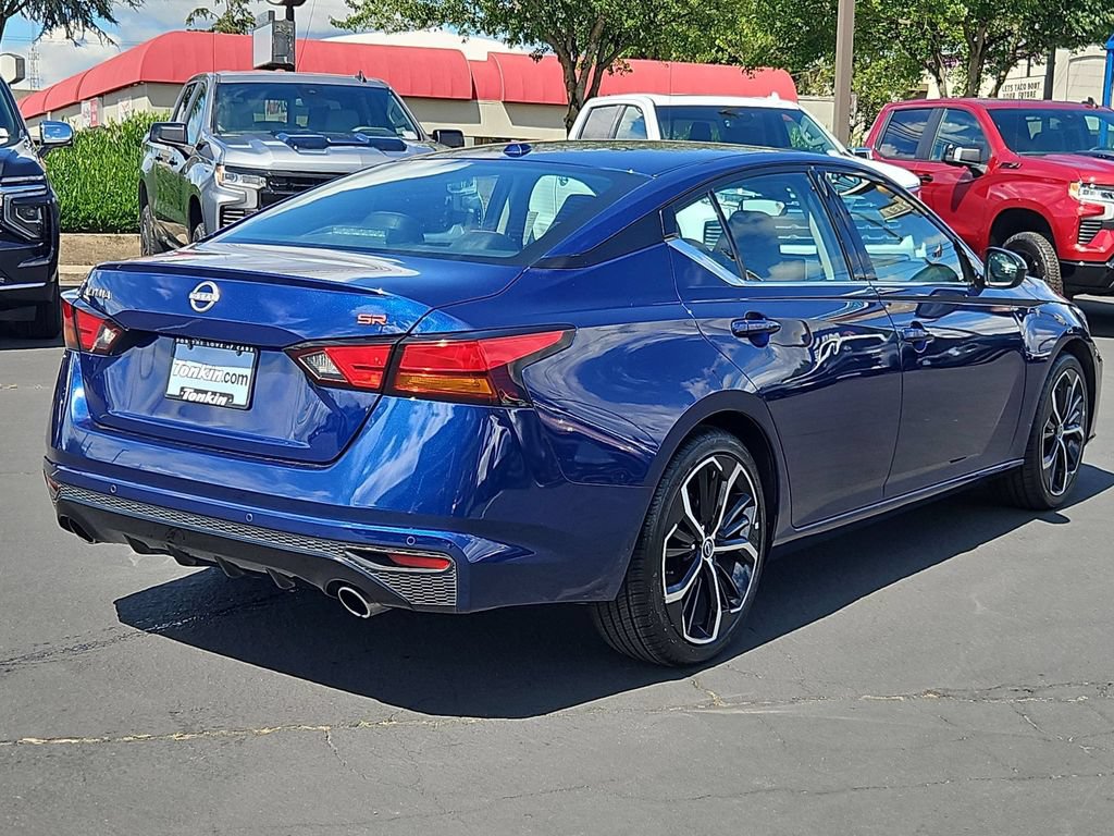 Used 2024 Nissan Altima 2.5 SR FWD image 6