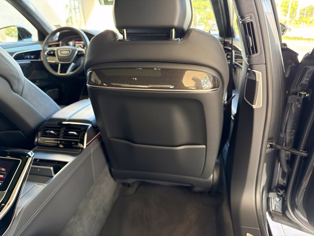 Used 2025 Audi S8 w/ Executive Package AWD/4WD image 37