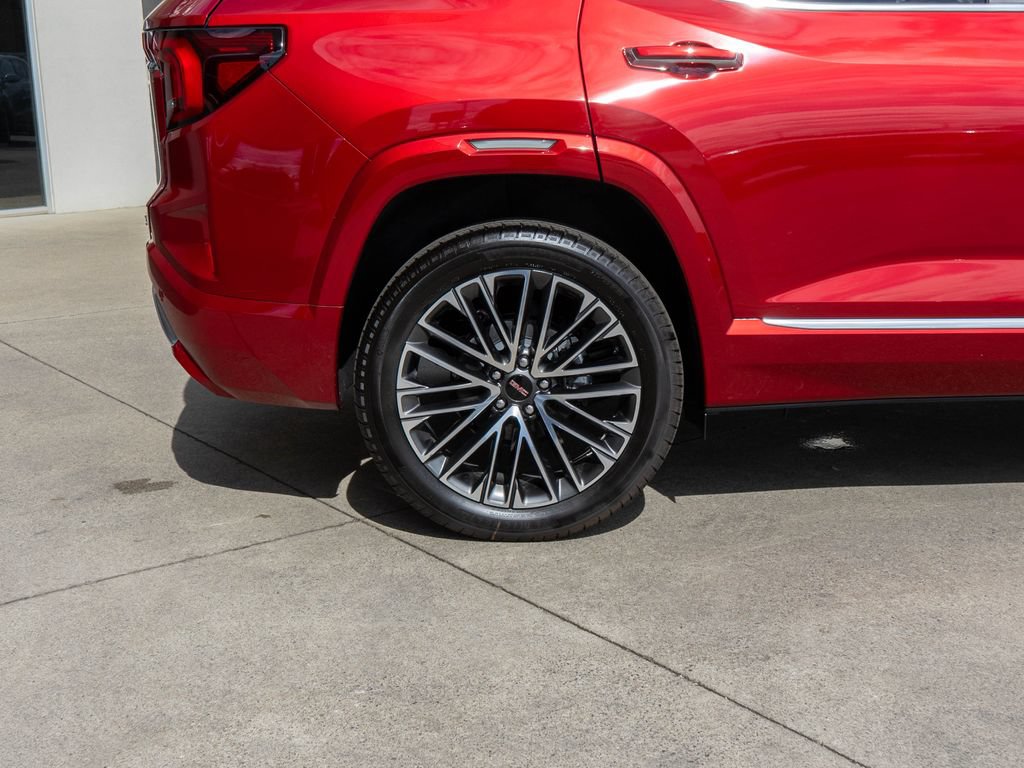 New 2026 GMC Terrain Denali w/ LPO, Black Badging Package AWD/4WD image 33