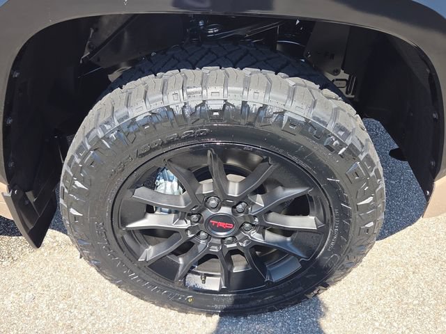 New 2026 Toyota Tundra Limited AWD/4WD image 16