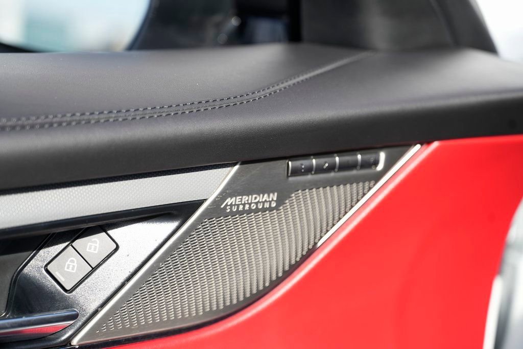 Used 2022 Jaguar F-PACE SVR image 26