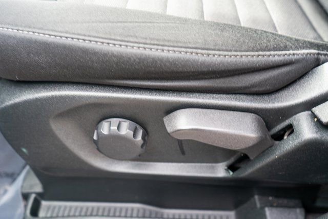 Used 2022 Ford Edge SE image 20