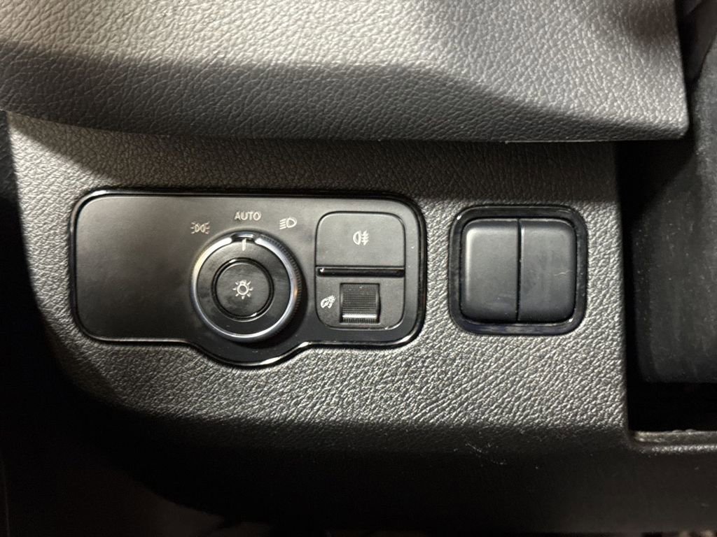 Used 2020 Mercedes-Benz Sprinter 2500 image 18