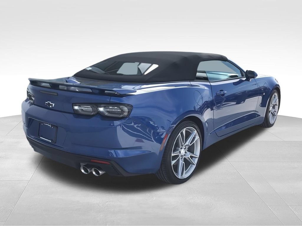 Used 2022 Chevrolet Camaro LT w/ RS Package RWD image 8