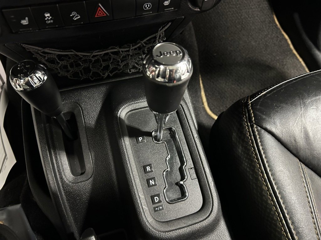 Used 2014 Jeep Wrangler Unlimited Sahara image 13