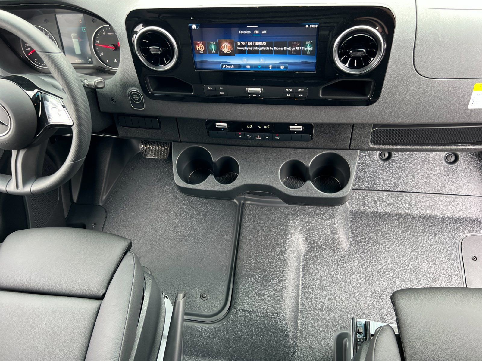 New 2025 Mercedes-Benz Sprinter 2500 image 10