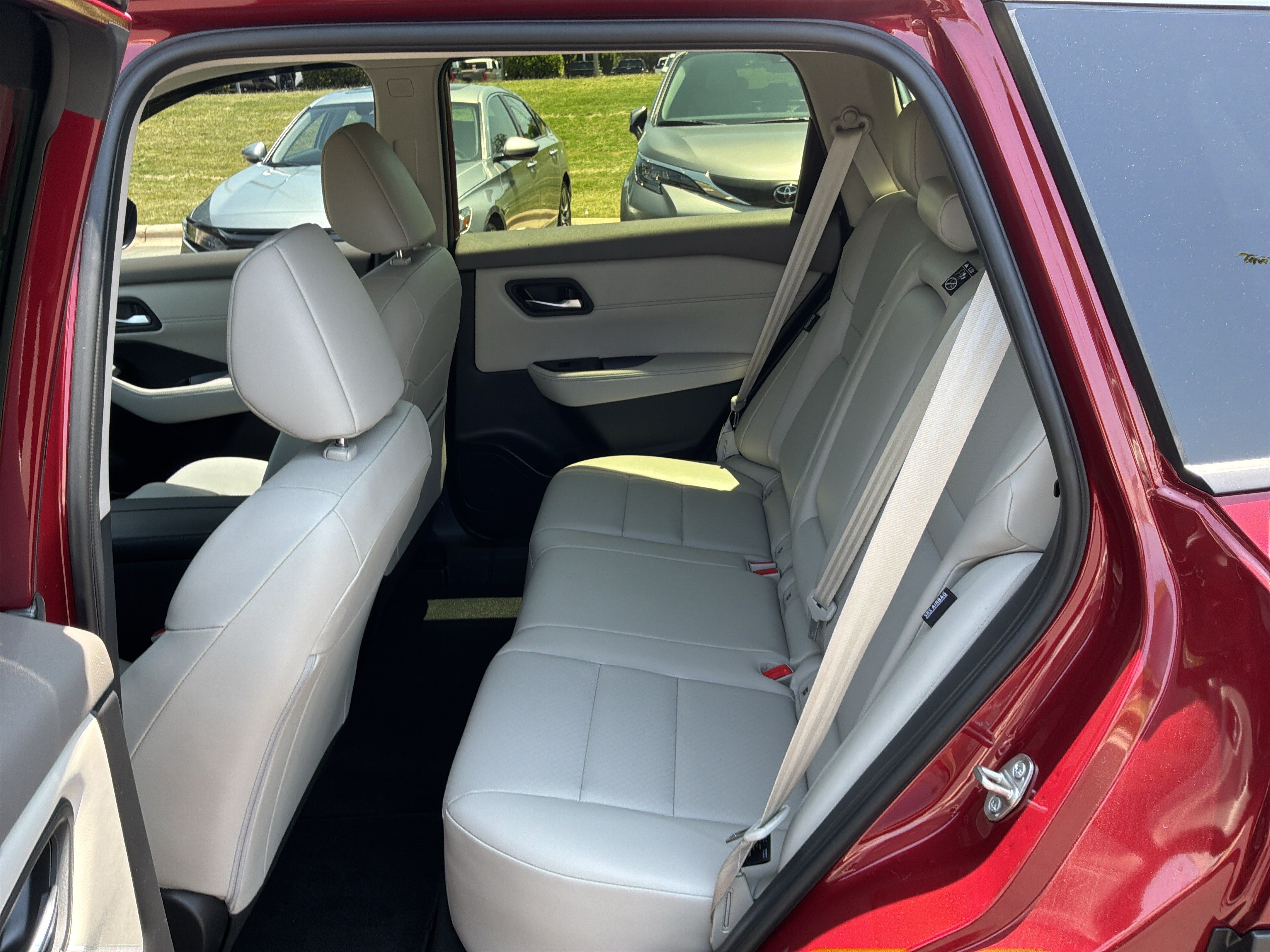 Used 2026 Nissan Rogue Dark Armor FWD image 29