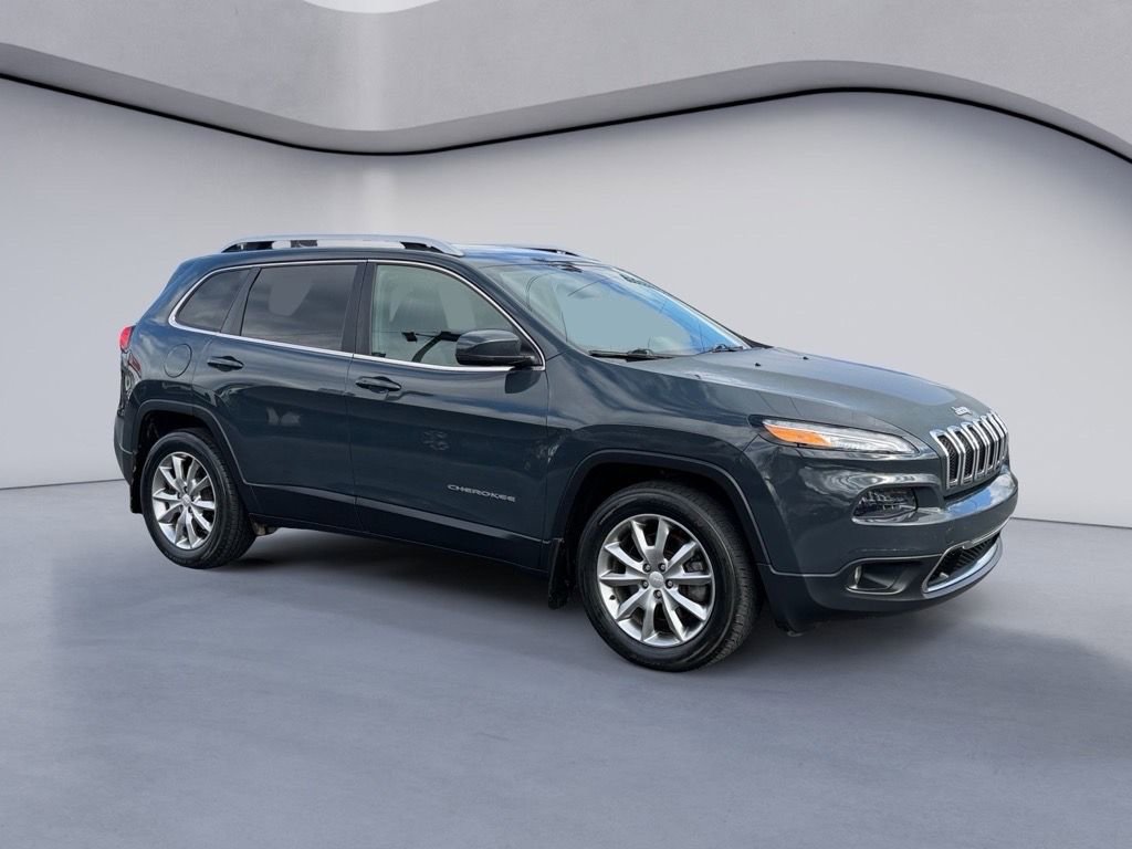 Used 2018 Jeep Cherokee Limited image 7