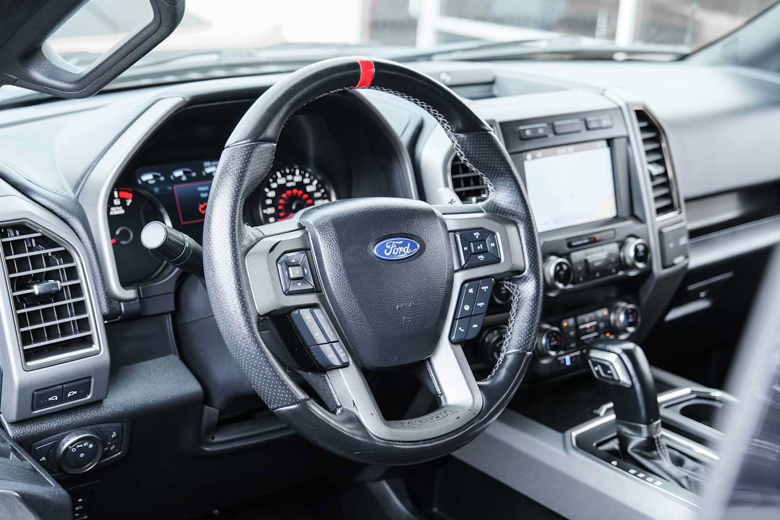 Used 2019 Ford F150 Raptor w/ Equipment Group 802A Luxury AWD/4WD image 22