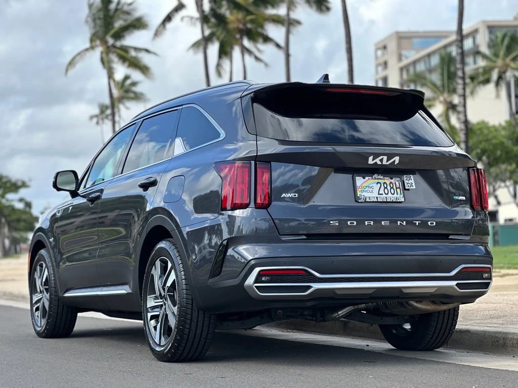 Used 2022 Kia Sorento SX Prestige w/ Panoramic Sunroof Package image 3