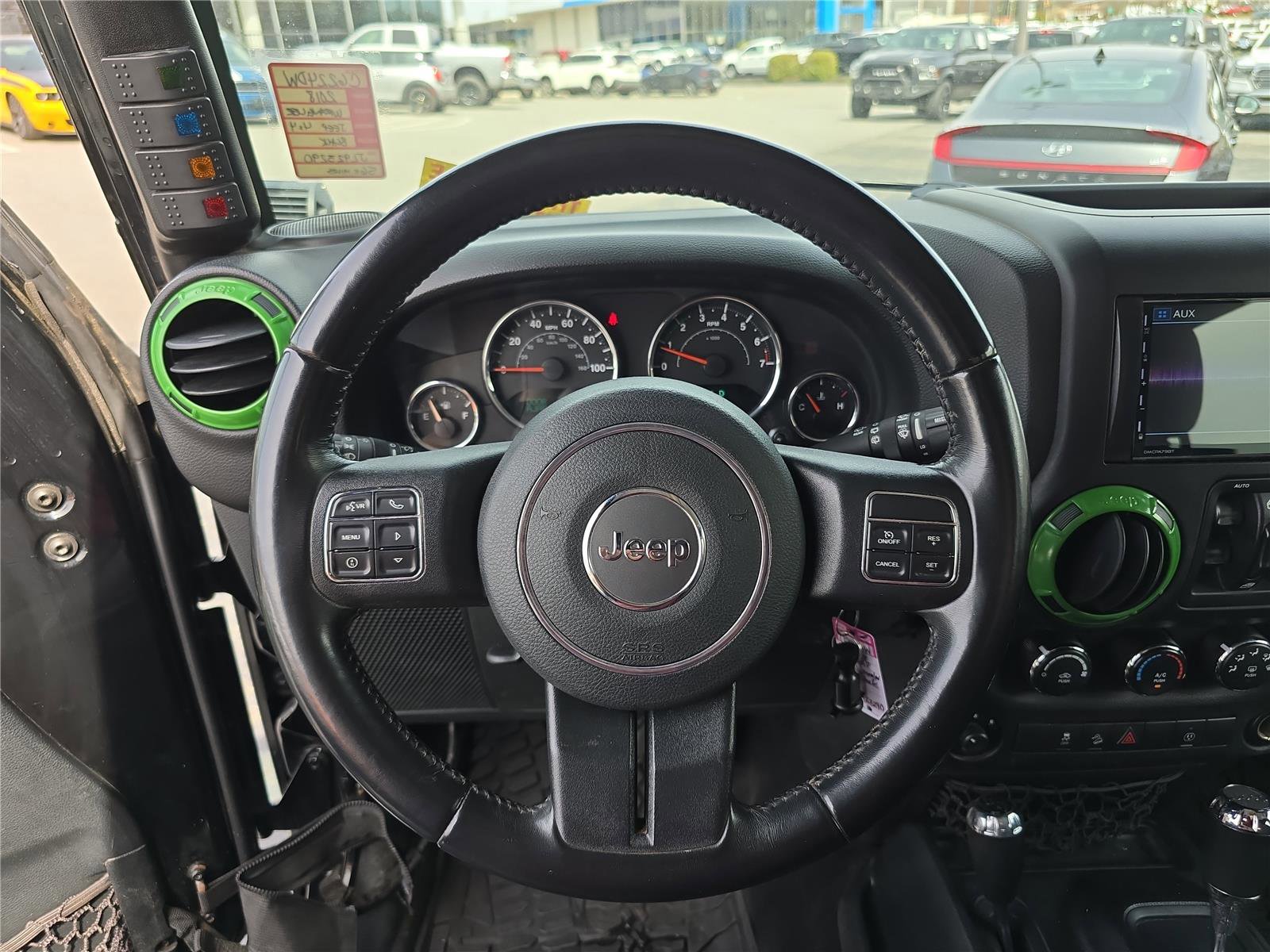 Used 2018 Jeep Wrangler Unlimited Sahara w/ Connectivity Group image 27