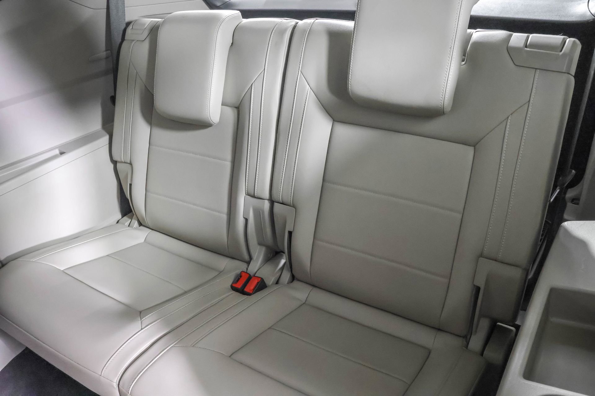 Used 2022 Volkswagen Atlas SE w/ Black Wheel Package image 37