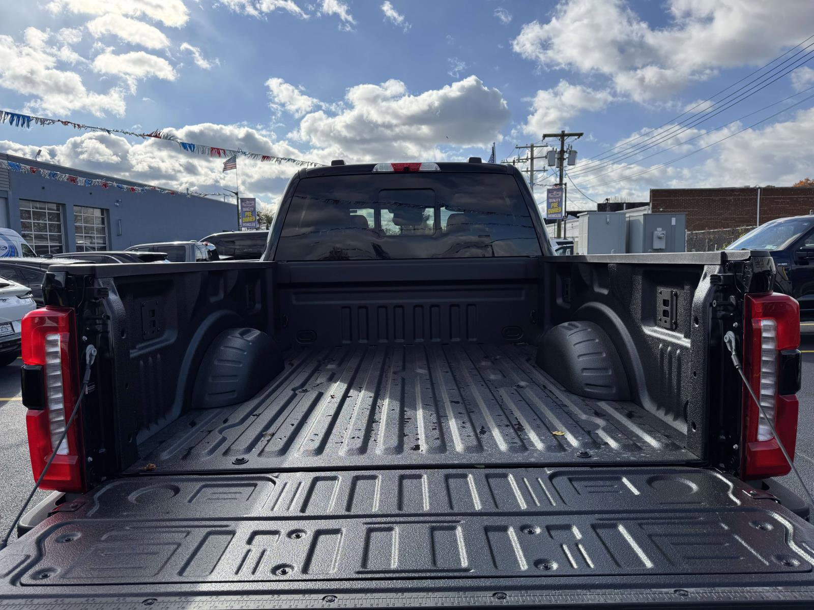 Used 2024 Ford F350 Lariat w/ Sport Appearance Package image 10