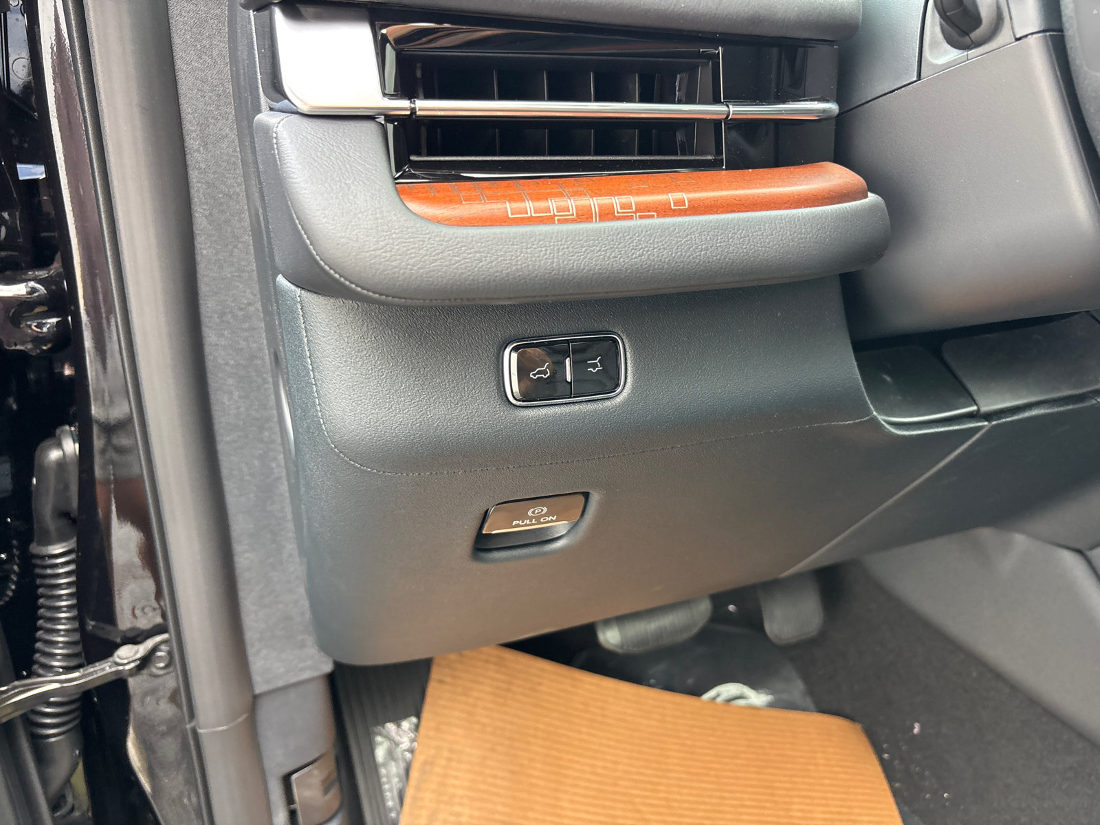 New 2027 Lincoln Navigator L Black Label AWD/4WD image 13