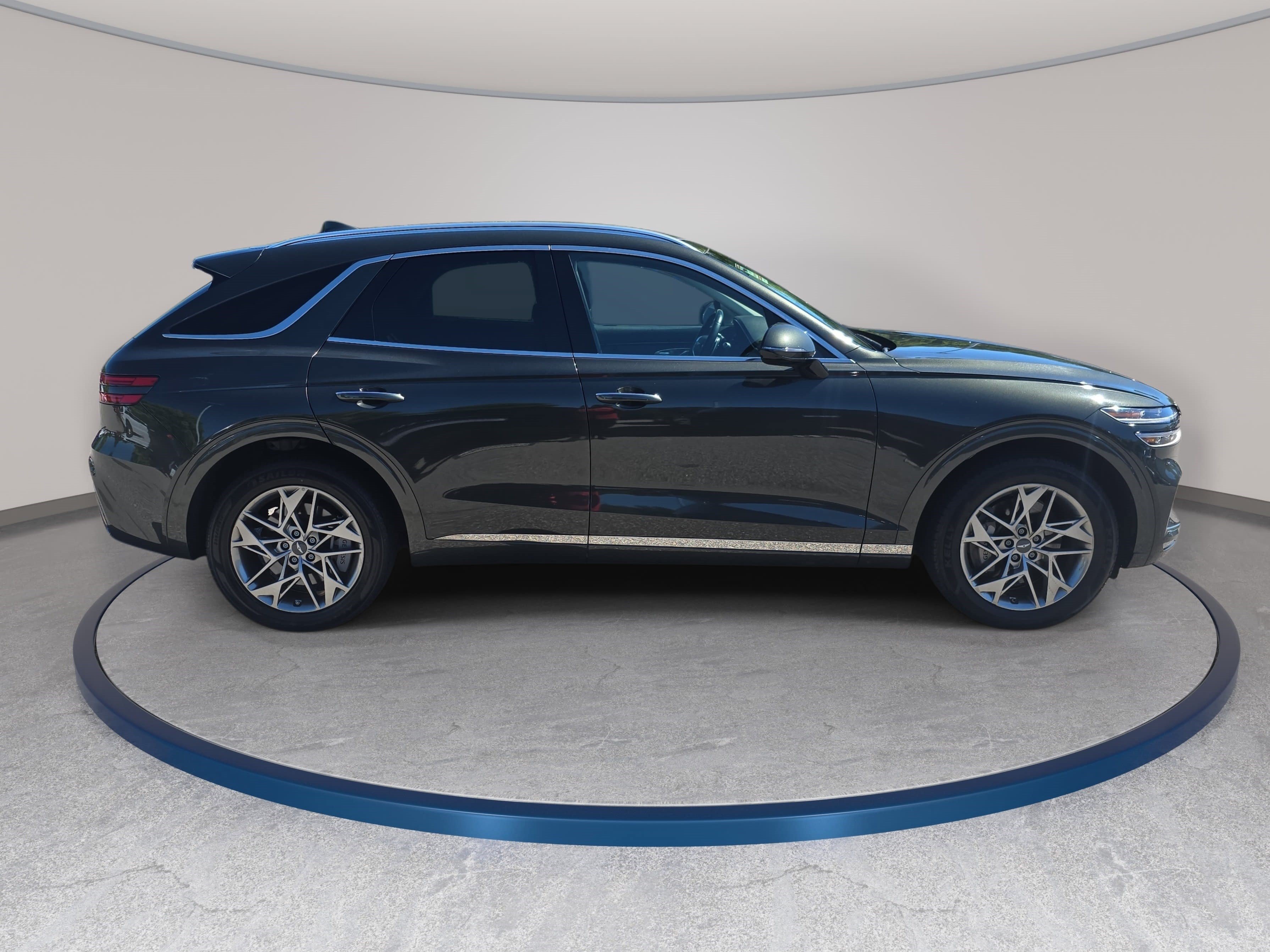 Used 2025 Genesis GV70 2.5T AWD/4WD image 4