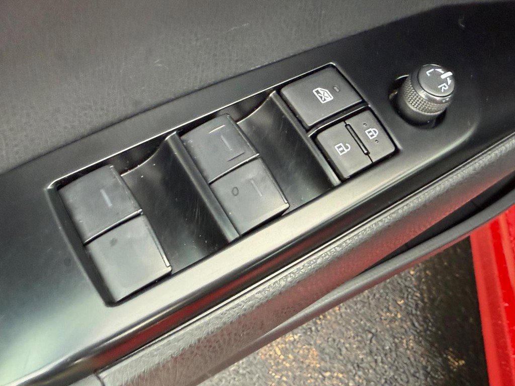 Certified 2025 Toyota Camry SE FWD image 15