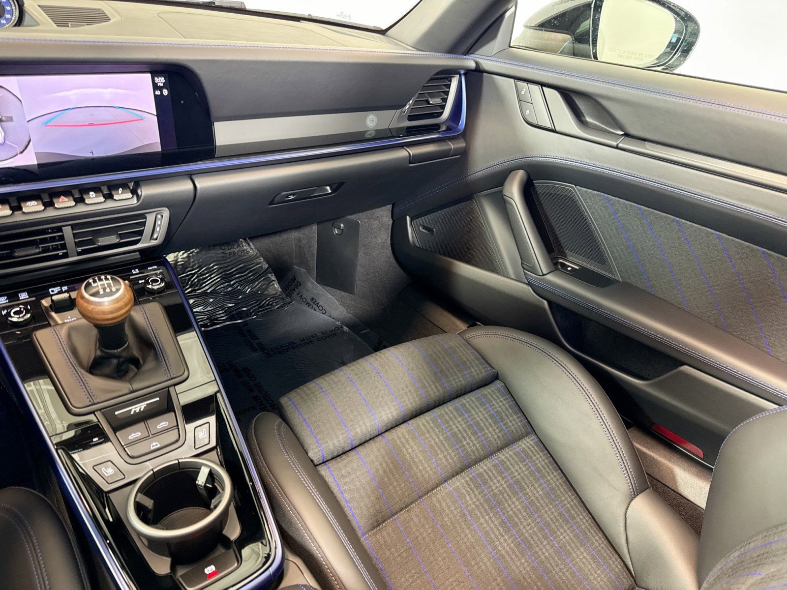 Used 2026 Porsche 911 Carrera RWD image 21