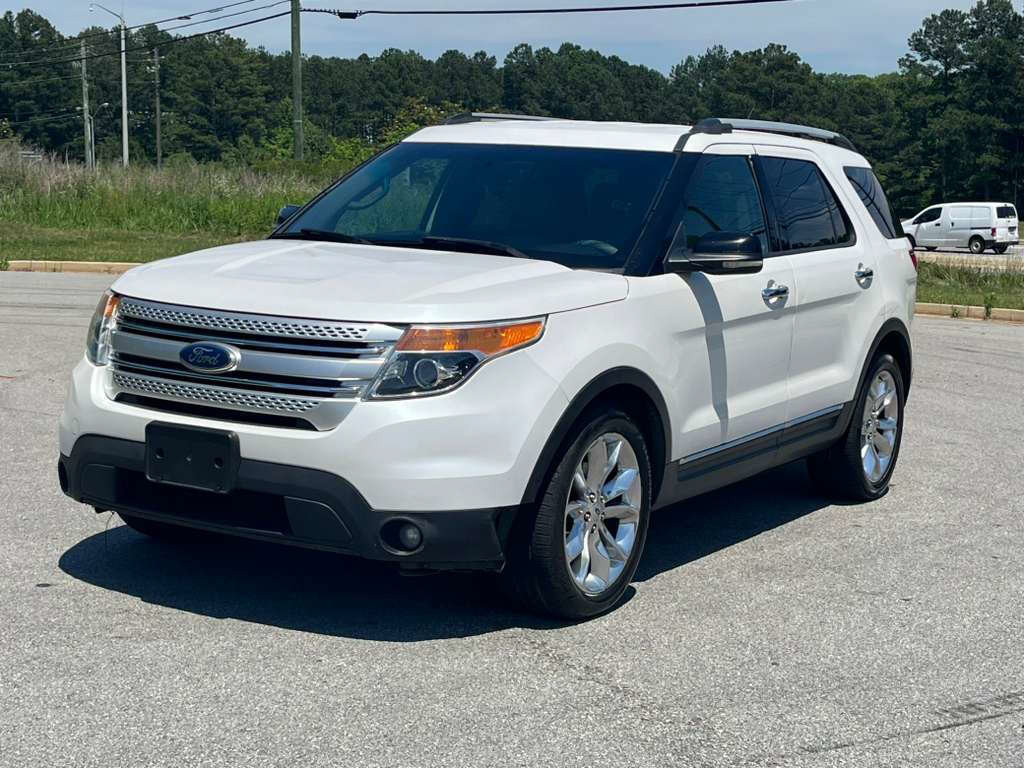 Used 2012 Ford Explorer XLT FWD image 2