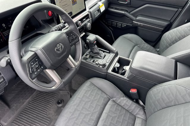 New 2026 Toyota 4Runner TRD Off-Road Premium w/ Tow Technology Package AWD/4WD image 10
