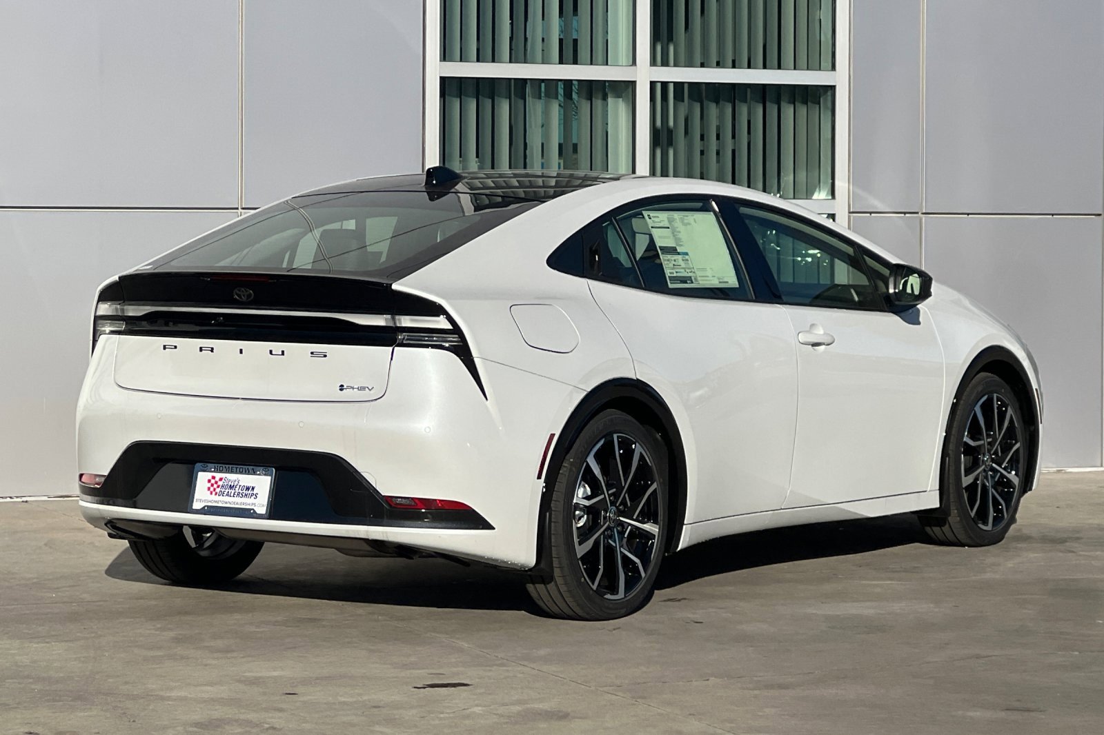 New 2026 Toyota Prius Plug-In Hybrid image 4