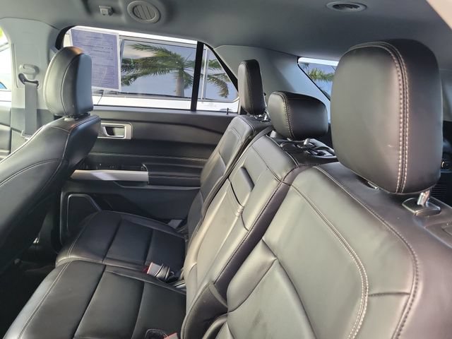 Used 2021 Ford Explorer XLT w/ Equipment Group 202A RWD image 9