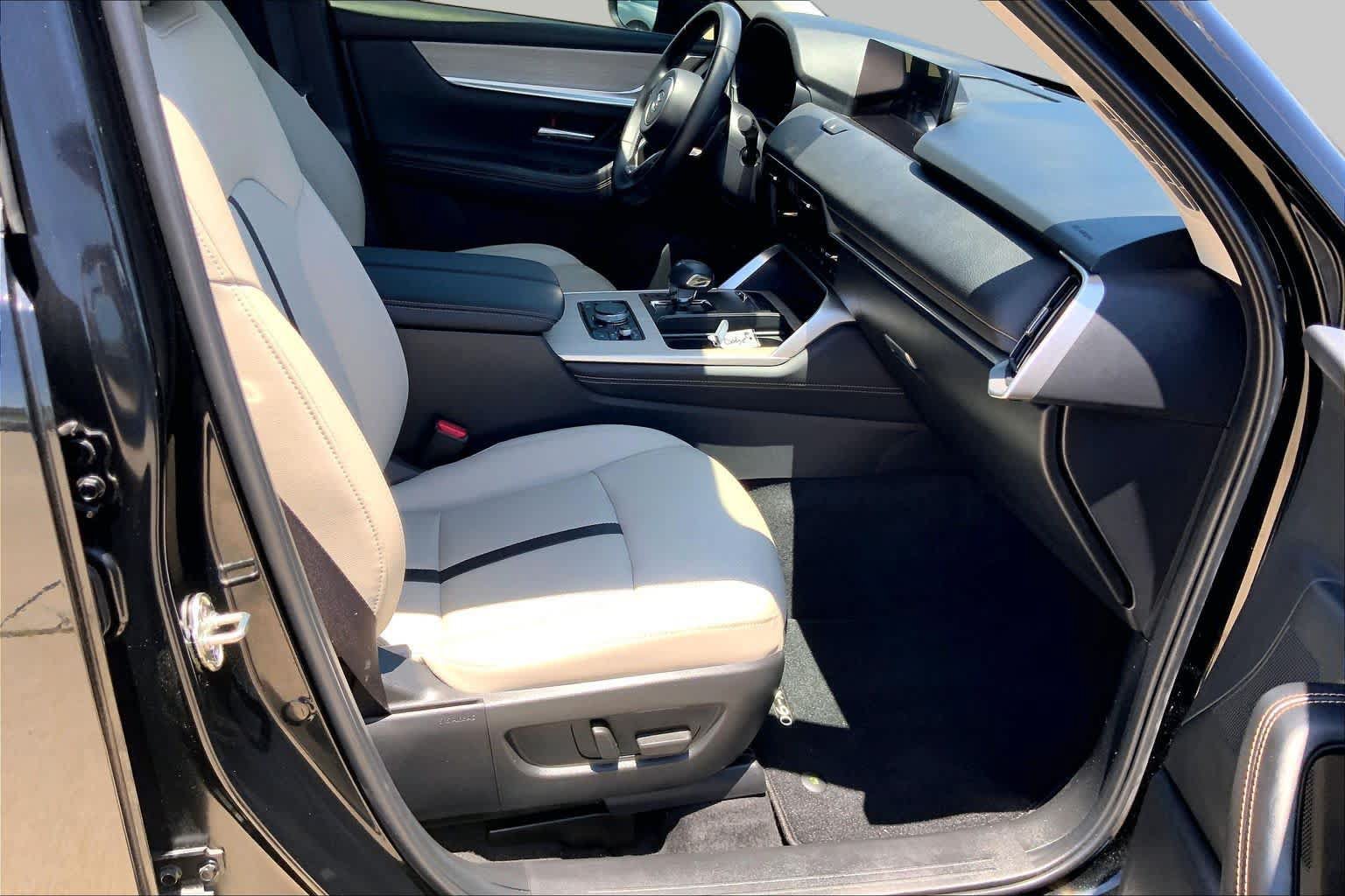 Used 2025 MAZDA CX-90 3.3 Turbo w/ Preferred Package AWD/4WD image 9