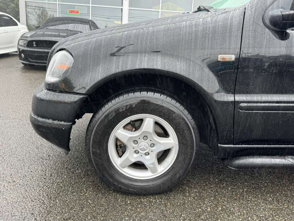 Used 2001 Mercedes-Benz ML 320 4MATIC image 20