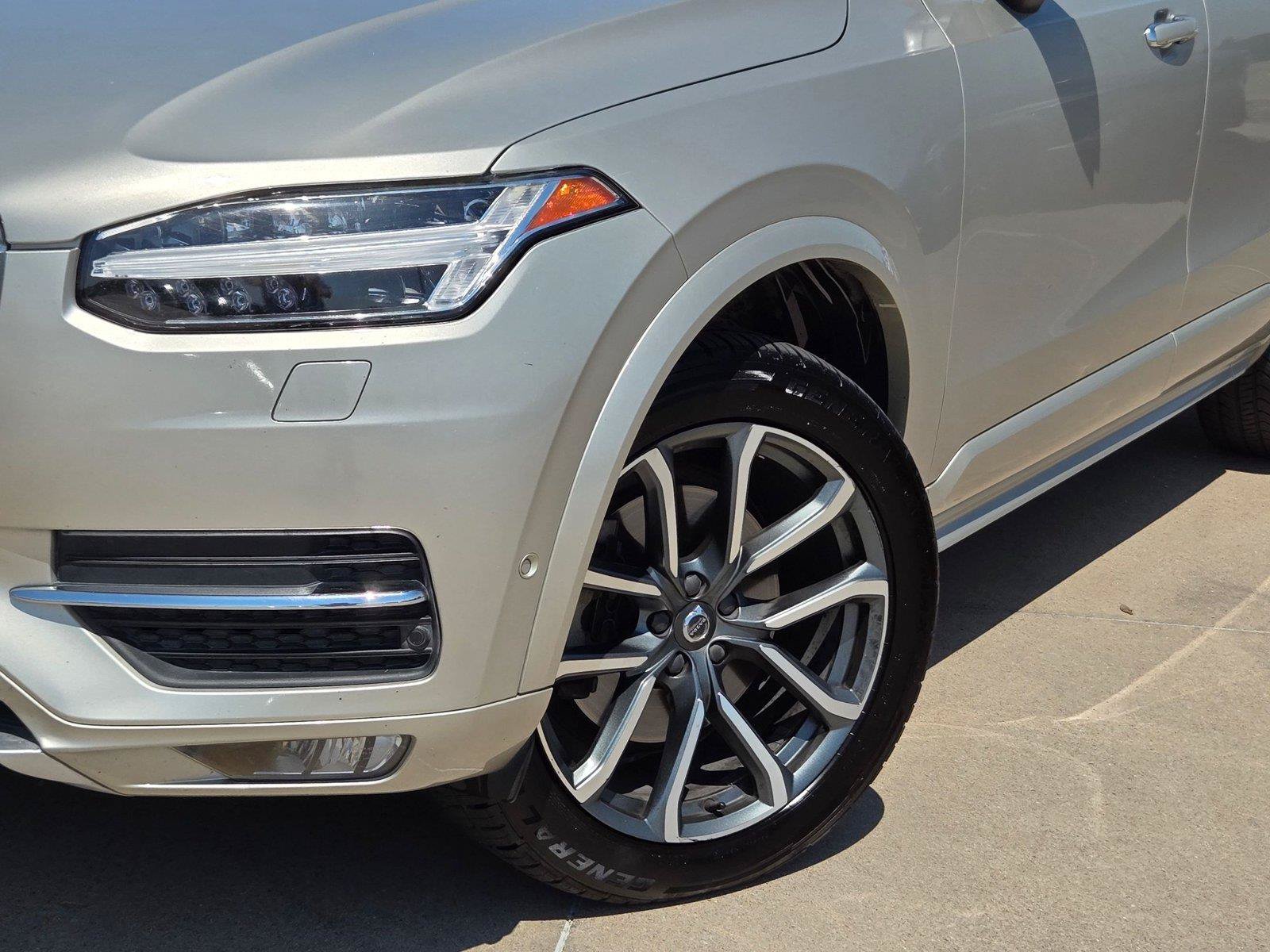Used 2018 Volvo XC90 T6 Momentum w/ Convenience Package AWD/4WD image 7