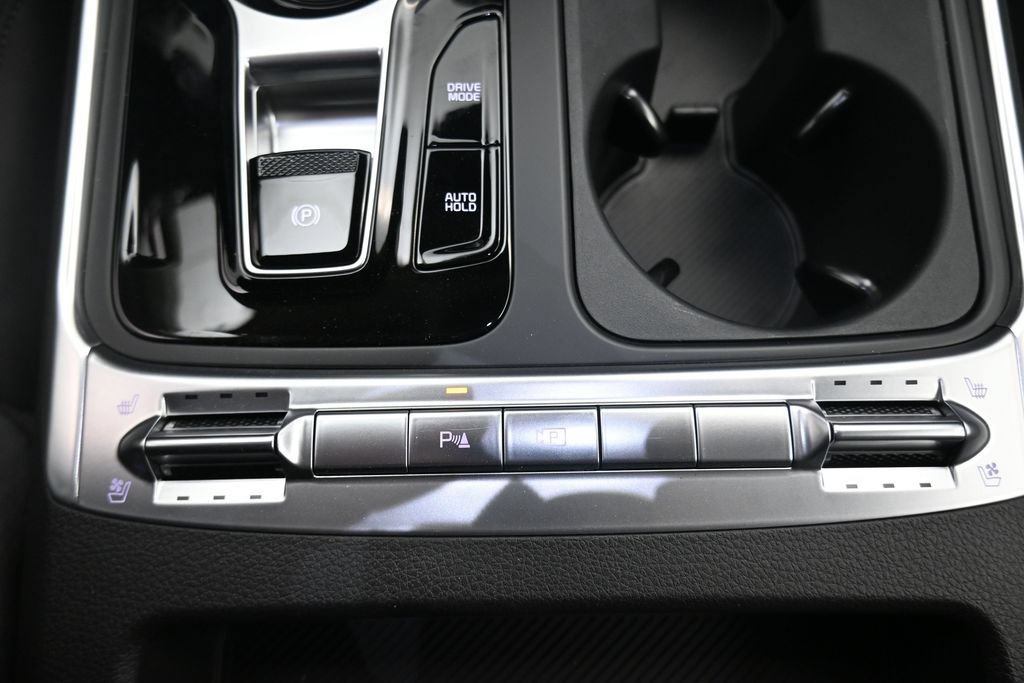 New 2026 Kia Carnival SX w/ SX Dark Edition Package FWD image 28