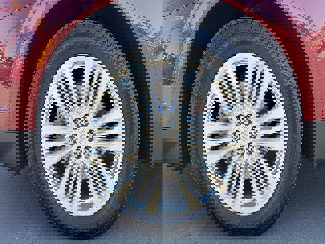 Used 2018 Cadillac XT5 Premium Luxury w/ LPO, Wheel Lock Package image 9