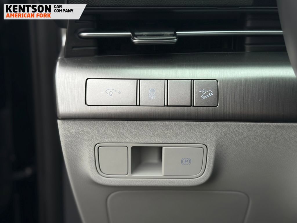 Used 2025 Hyundai Kona SEL image 22