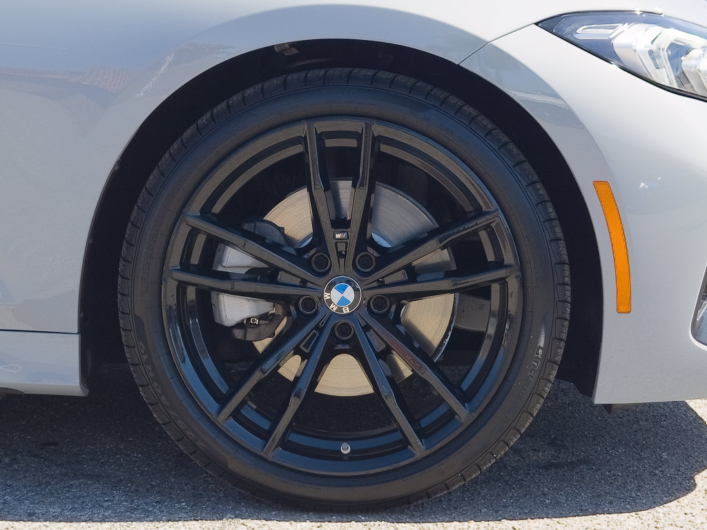 Used 2024 BMW 330i Sedan w/ M Sport Package RWD image 6