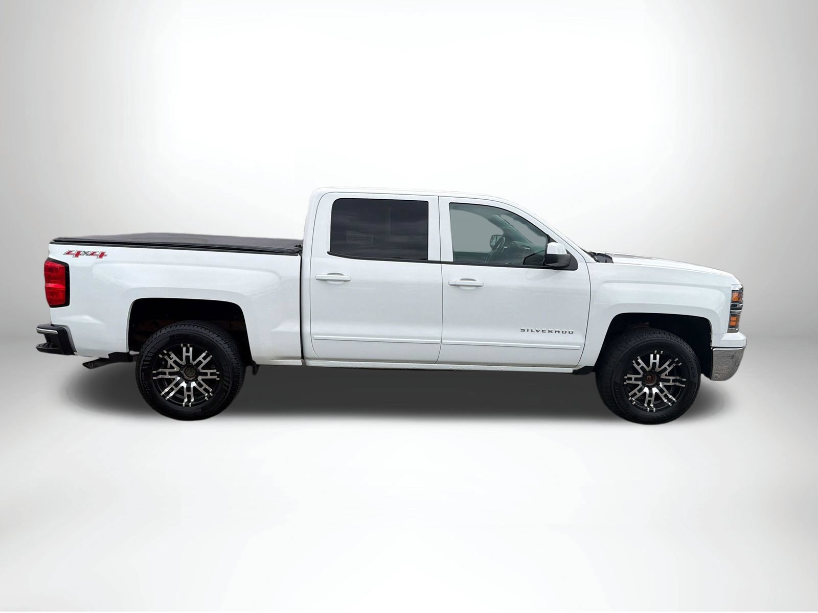 Used 2015 Chevrolet Silverado 1500 LT AWD/4WD image 7