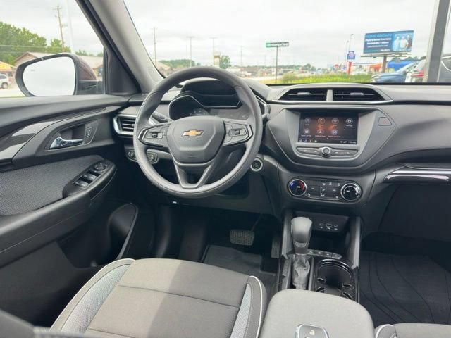 Used 2022 Chevrolet TrailBlazer LT w/ Driver Confidence Package FWD image 13