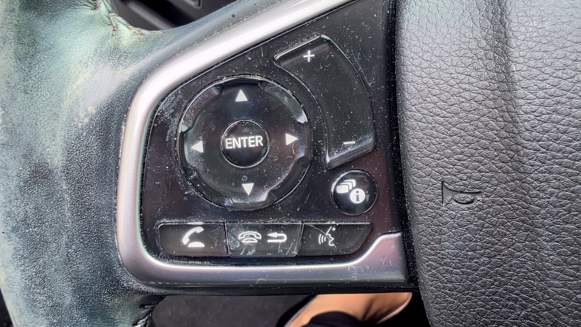 Used 2020 Honda CR-V EX-L image 16