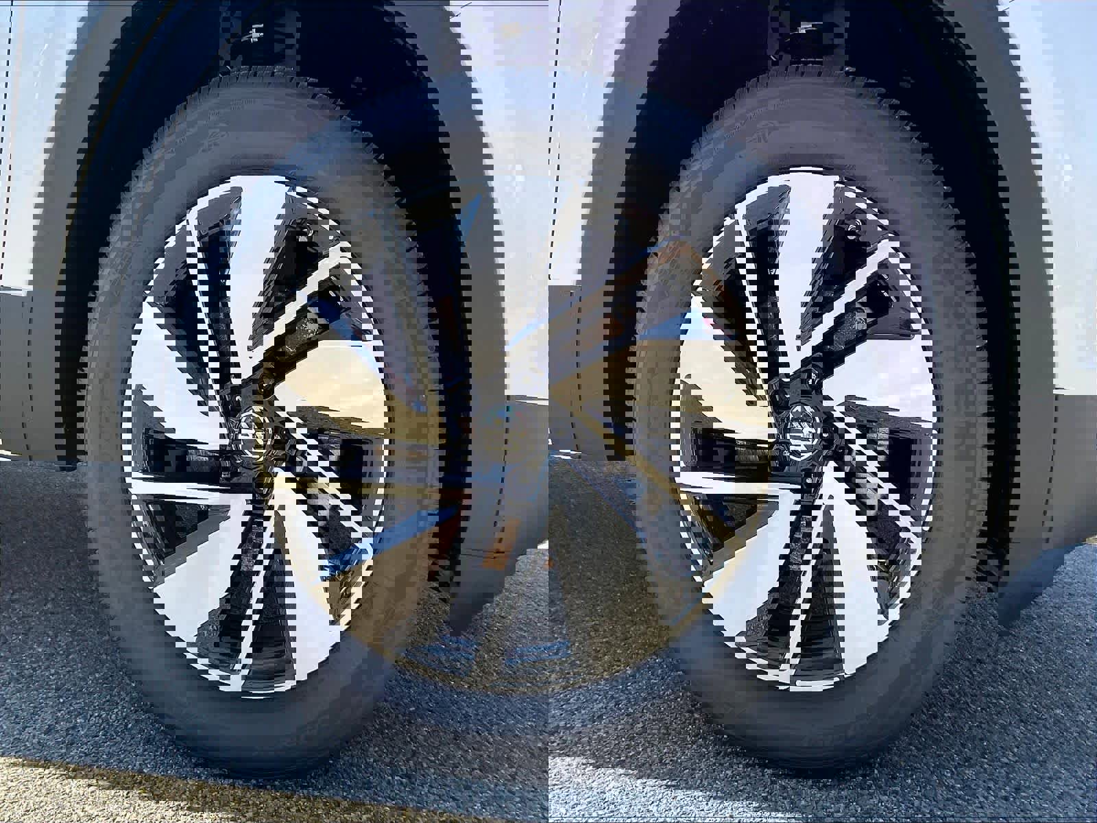 New 2026 Volkswagen Atlas SE image 8