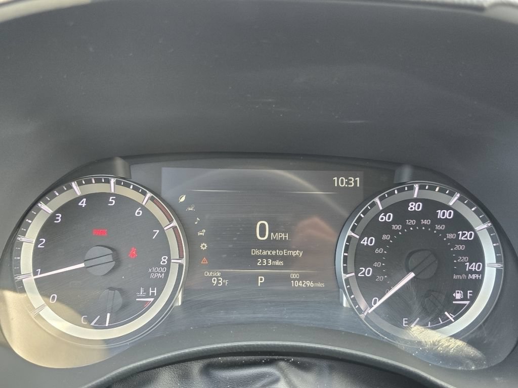 Used 2023 Toyota Highlander LE AWD/4WD image 26