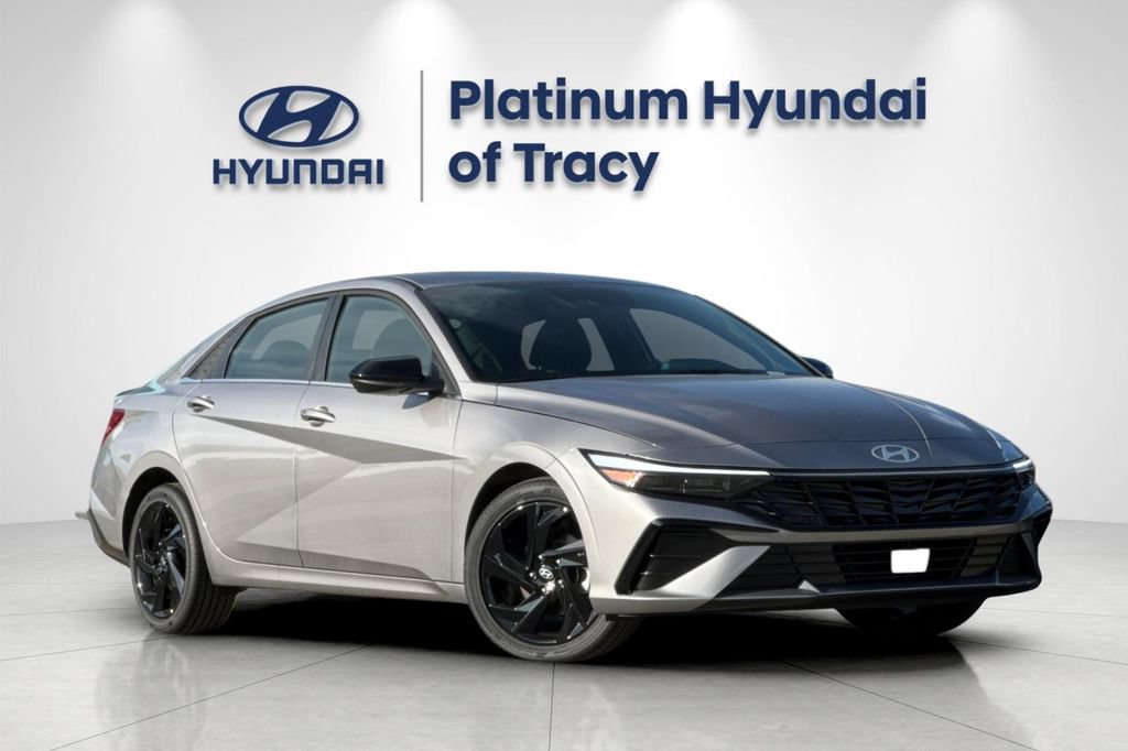 New 2026 Hyundai Elantra SEL Sport Premium FWD image 2