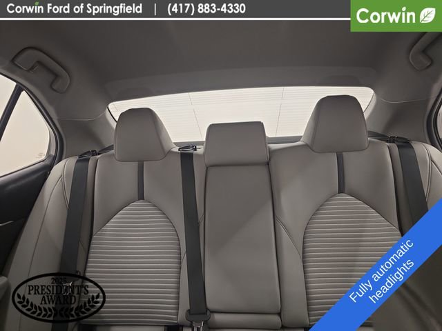Used 2022 Toyota Camry SE image 19