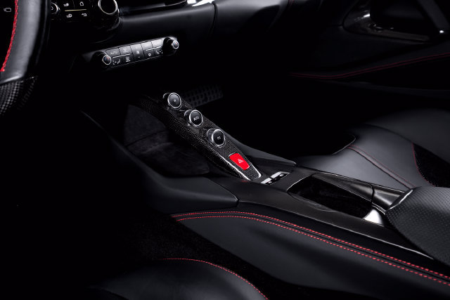 Certified 2019 Ferrari 812 Superfast RWD image 31
