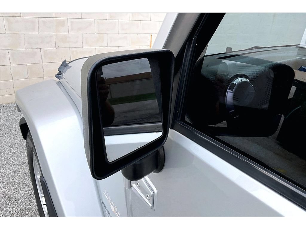 Used 2011 Jeep Wrangler Unlimited Sahara w/ Dual Top Group AWD/4WD image 32