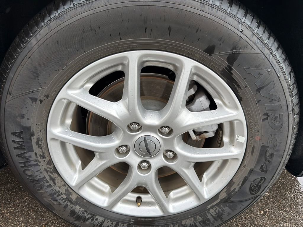 Used 2025 Chrysler Pacifica Select image 37