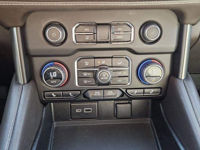 Used 2023 Chevrolet Tahoe LT w/ Luxury Package image 10