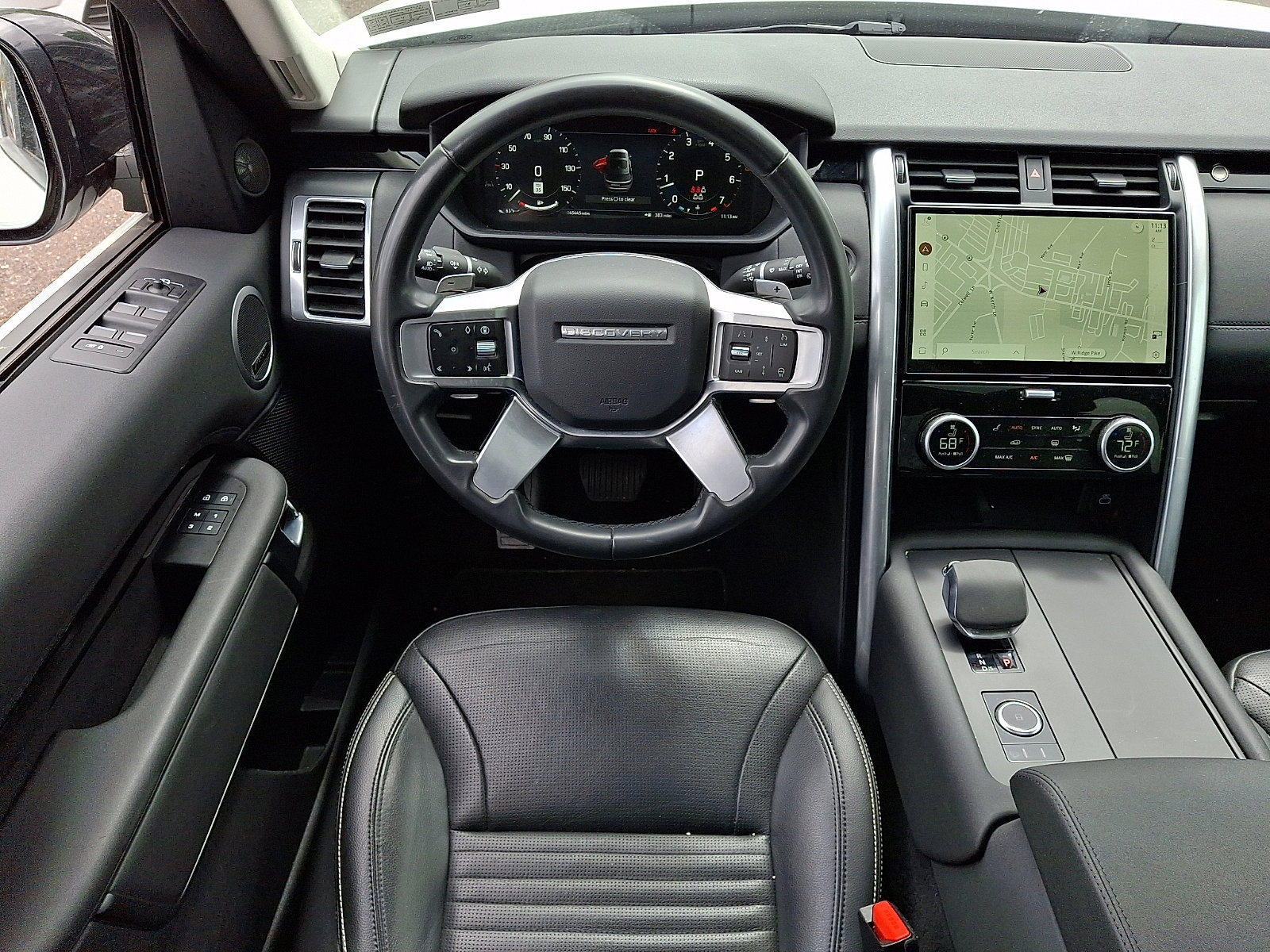 Used 2024 Land Rover Discovery S AWD/4WD image 13