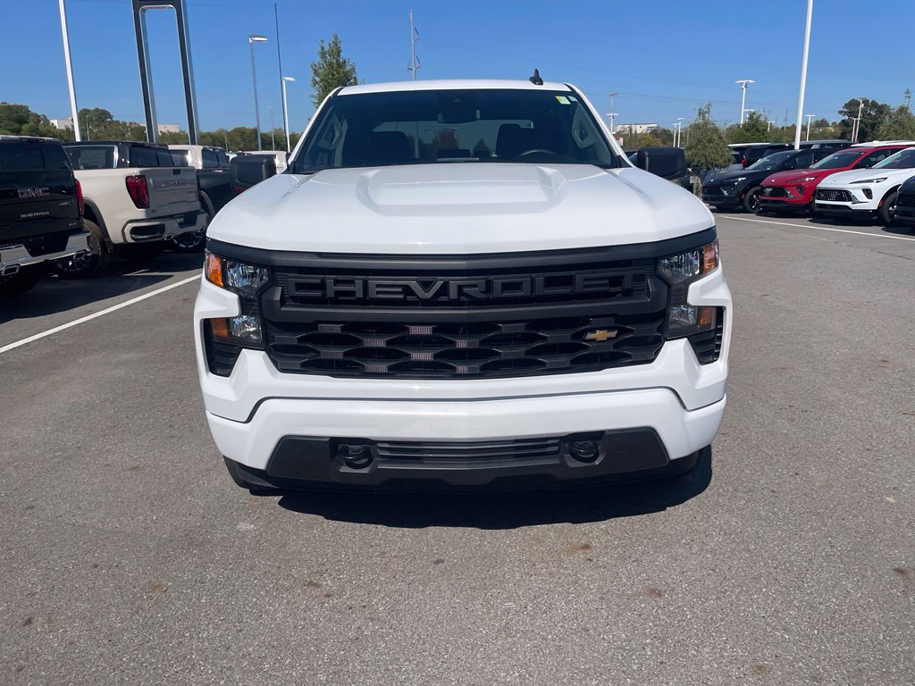 Used 2024 Chevrolet Silverado 1500 Custom AWD/4WD image 2