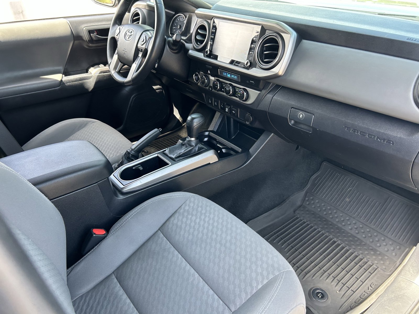 Used 2023 Toyota Tacoma SR5 AWD/4WD image 12