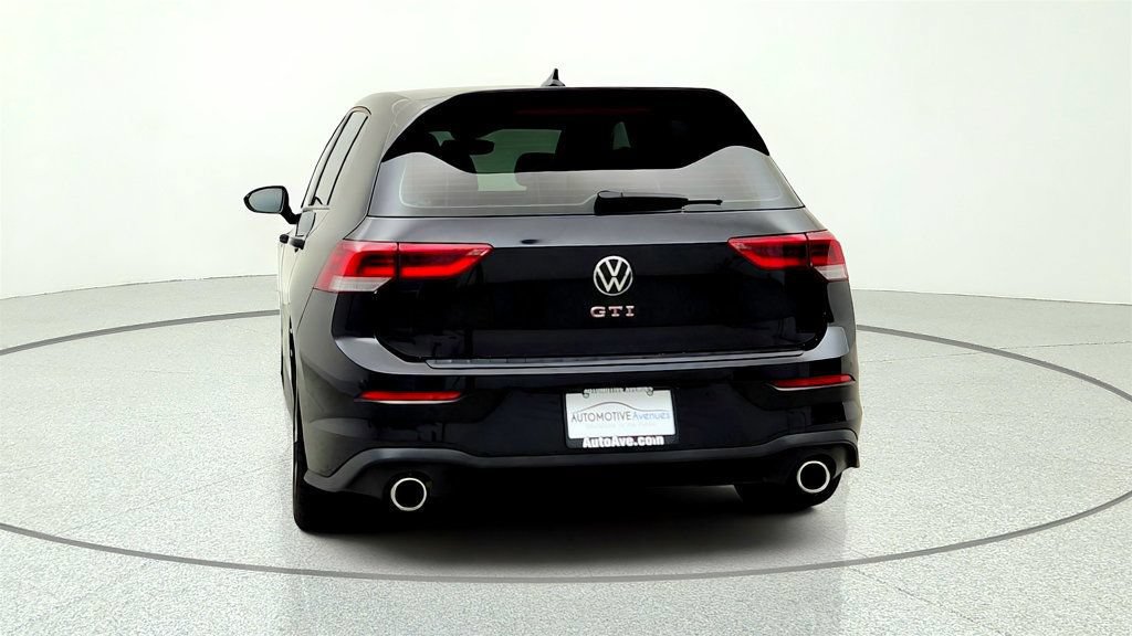 Used 2022 Volkswagen GTI SE FWD image 6