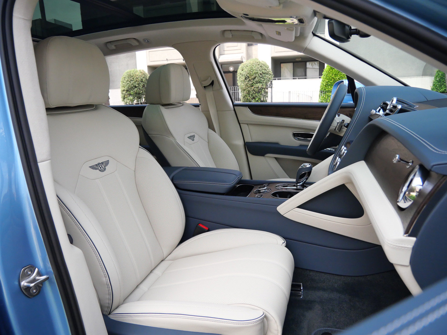 New 2026 Bentley Bentayga AWD/4WD image 24